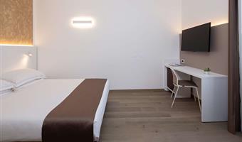 1 cama de matrimonio grande, no fumador, habitación de negocios, suelo de parqué, puerto usb