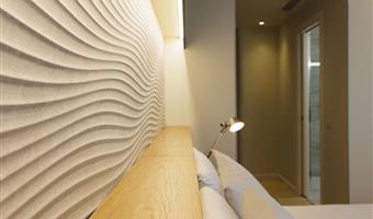 1 cama de matrimonio grande, habitación superior