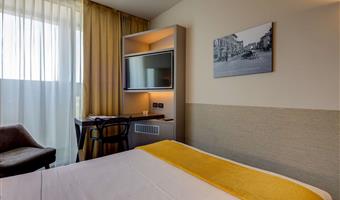 una cama matrimonial, no fumador, habitación estándar, cama francesa de 140 centímetros
