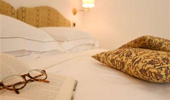 1 cama king size, habitación comfort, vista al mar, terraza o balcon,  convertible en dos camas