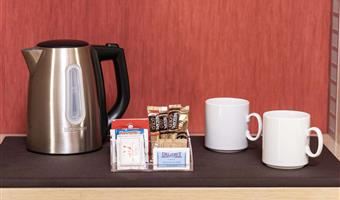 una cama de matrimonio extragrande y una litera, no fumador, habitación familiar, sofá-cama para una persona