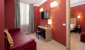 una cama de matrimonio extragrande y una litera, no fumador, habitación familiar, sofá-cama para una persona