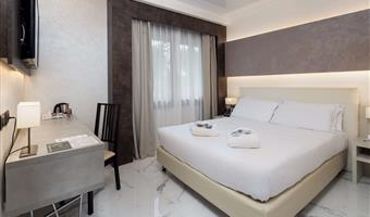 1 cama de matrimonio grande, habitacion no fumadores, habitacion economique, edificio independiente, televisor con pantalla plana led de 32 pulgadas