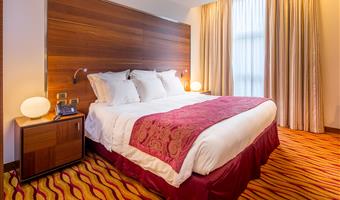 1 cama de matrimonio extragrande, clásico