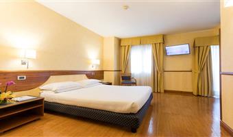 1 cama de matrimonio extragrande, habitación comodidad, balcón