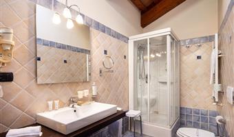 1 cama de matrimonio extragrande, habitación excepcional, ducha hidromasaje