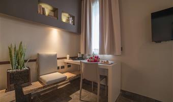 1 cama de matrimonio grande, habitación excepcional, vistas al mar