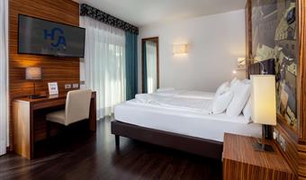 1 cama de matrimonio extragrande, suite junior, sofá-cama, wi-fi, televisión de pago gratis, bata de baño y zapatillas,  acceso al spa