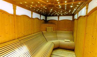 1 cama de matrimonio extragrande, suite junior, sofá-cama, wi-fi, televisión de pago gratis, bata de baño y zapatillas,  acceso al spa