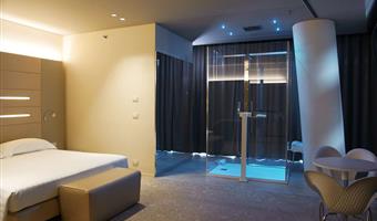 1 cama de matrimonio extragrande, no fumador, deluxe room, ducha en la habitación