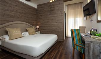 1 cama de matrimonio extragrande, deluxe room, balcón, vistas al mar, habitación con dos camas individuales a petición de los interesados