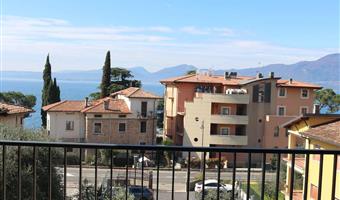 1 cama de matrimonio extragrande, no fumador, terraza, vistas al lago, sala de estar, bathtub