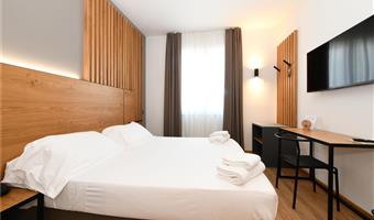 1 cama de matrimonio grande, no fumador, habitación comodidad, balcón