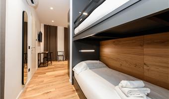 una cama de matrimonio grande y una litera, no fumador, edificio anexo, habitación familiar