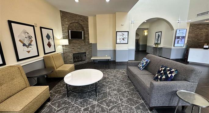 Vestíbulo del Best Western Plus Bass Hotel & Suites en Leeds - 01104