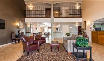 Vestíbulo del Best Western Plus Main Street Inn en Brawley - 05681