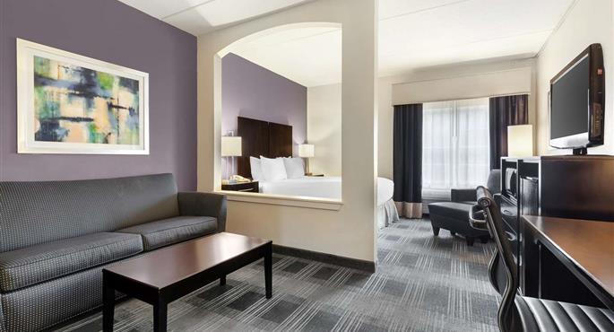 Habitación del Best Western Hartford Hotel & Suites - Hartford - 07026