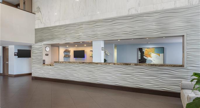 Vestíbulo del Best Western Palm Beach Lakes en West Palm Beach - 10225