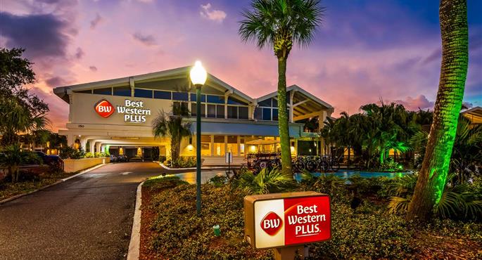 Exterior del Best Western Plus Yacht Harbor Inn - Dunedin - 10226