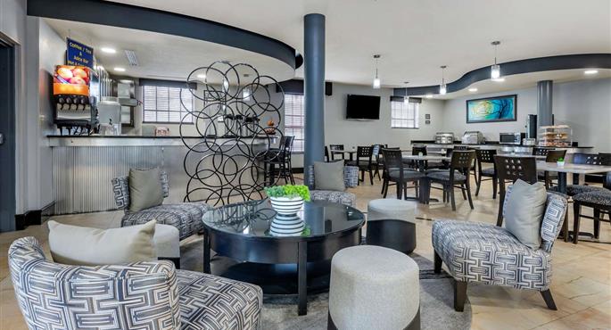 Vestíbulo del Best Western Plus Bradenton Gateway Hotel en Bradenton - 10365