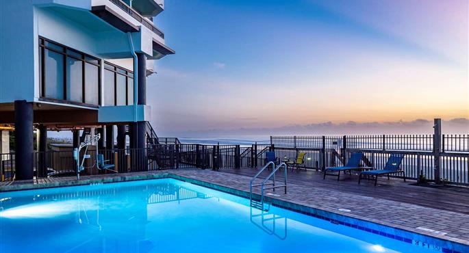 Piscina del Best Western New Smyrna Beach Hotel & Suites - New Smyrna Beach - 10390