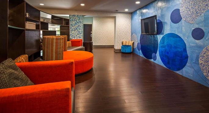 Vestíbulo del Best Western Plus Atlanta Airport-East en Hapeville - 11120