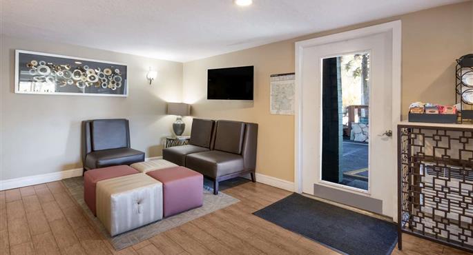 Vestíbulo del Best Western Weston Inn en West Yellowstone - 27042