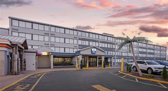 Exterior del Best Western Rutgers University Hotel - East Brunswick - 31075