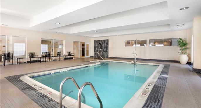 Piscina del Best Western Bar Harbour Inn - Massapequa Park - 33001