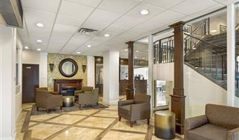 Vestíbulo del Best Western Mill River Manor en Rockville Centre - 33129