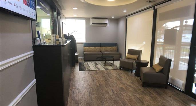 Vestíbulo del Best Western Jamaica Inn en Jamaica - 33141
