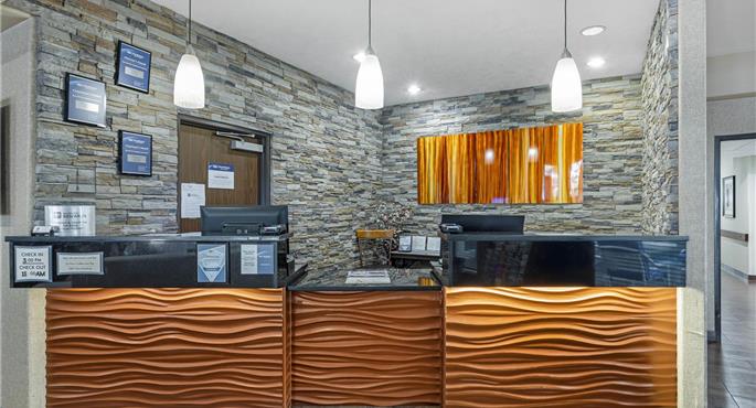 Vestíbulo del Best Western Plus Prairie Inn en Albany - 38166