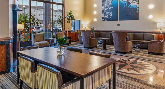 Vestíbulo del Best Western Providence Warwick Airport Inn en Warwick - 40007