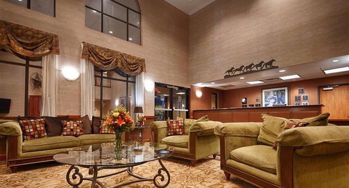 Vestíbulo del Best Western Plus Graham Inn en Graham - 44556
