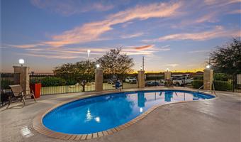 Piscina del Best Western Plus Killeen/Fort Cavazos Hotel & Suites - Killeen - 44751