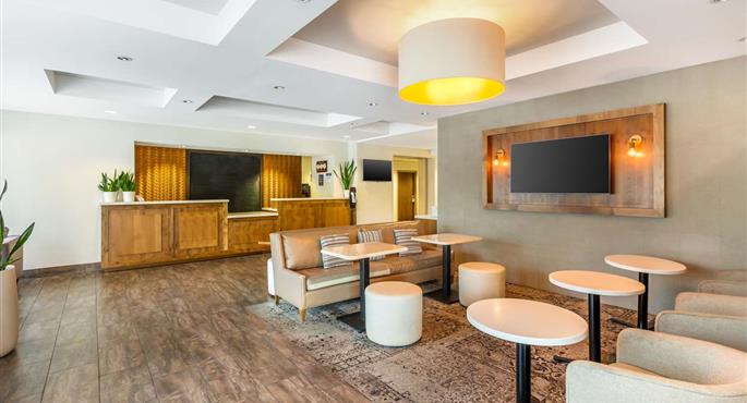 Vestíbulo del Best Western Plus Cotton Tree Inn en Sandy - 45073