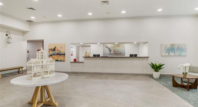 Vestíbulo del Best Western Plus Crossroads Inn & Suites en Zion Crossroads - 47130