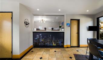 Vestíbulo del Sunset West Hotel, SureStay Collection by Best Western en Los Angeles - 52011