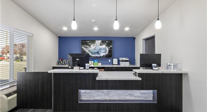 Vestíbulo del SureStay by Best Western Twin Falls en Twin Falls - 53012