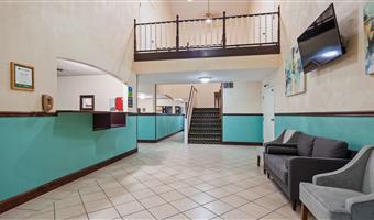 Vestíbulo del SureStay by Best Western Greenville en Greenville - 54132