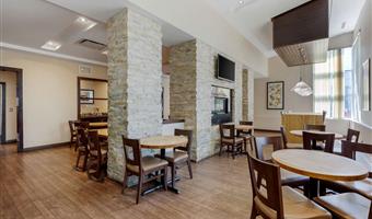 Restaurante del Best Western Plus Edmonton Airport Hotel - Leduc - 61097