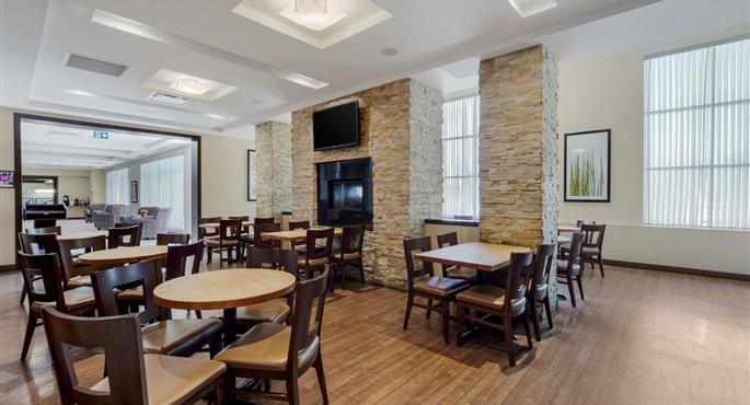 Restaurante del Best Western Plus Edmonton Airport Hotel - Leduc - 61097