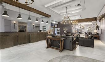 Vestíbulo del Prestige Radium Hot Springs Resort en Radium Hot Springs - 62130