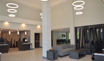 Vestíbulo del Best Western Plus Gateway to the Falls en Clearwater - 62142