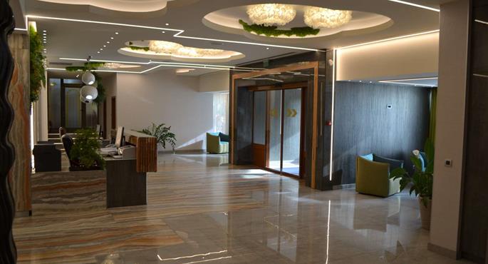 Vestíbulo del Best Western Silva Hotel en Sibiu - 77705