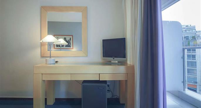 Habitación del Dorian Inn, Sure Hotel Collection by Best Western - Athens - 77736