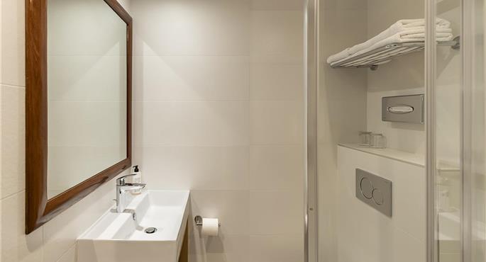 hotel en paris 93225 f