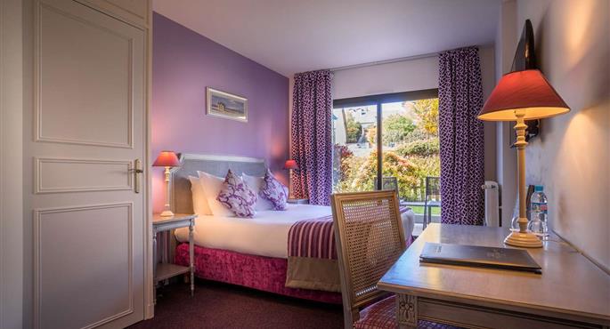 Habitación del Best Western Plus Hostellerie Du Vallon - Trouville - 93462