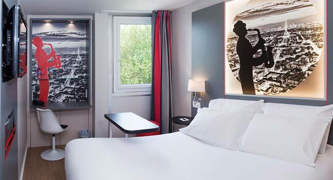 hotel en montigny le bretonneux 93842 f