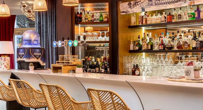 Bar o lounge del Aiden by Best Western Paris Roissy CDG - Roissy-En-France - 93933